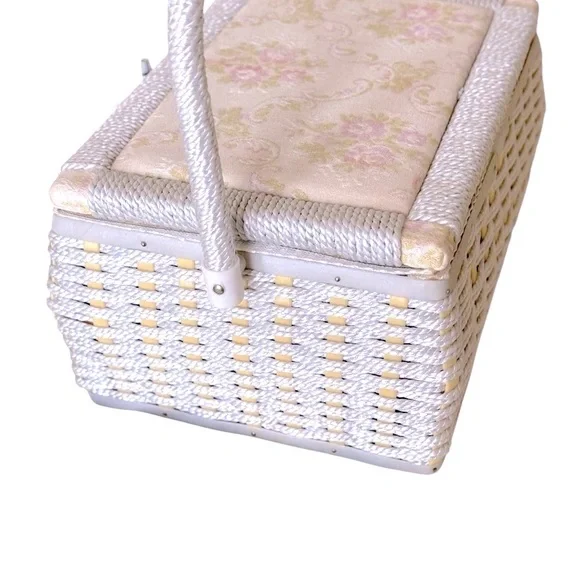 Vintage Sewing Basket - Picture 2 of 7